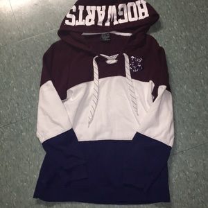 ✅ 5/20 Hogwarts Sweatshirt